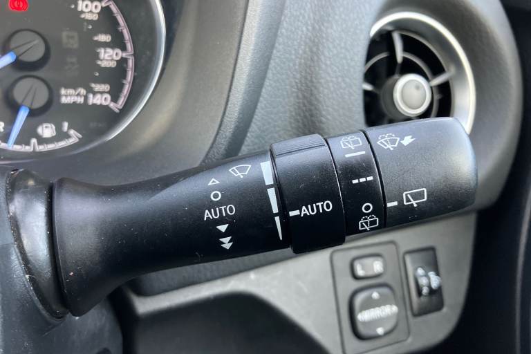 2019 Toyota Yaris 1.5 VVT-i Y20 5dr [Bi-tone] Hatchback PETROL/ELECTRIC Manual