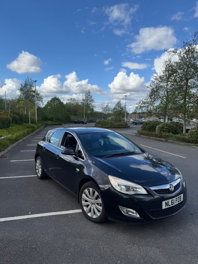 Vauxhall, ASTRA, Hatchback, 2011, Manual, 1598 (cc), 5 doors
