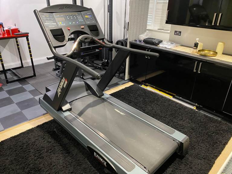 image for Life Fitness 9500HR commercial treadmill, high quality, great condition