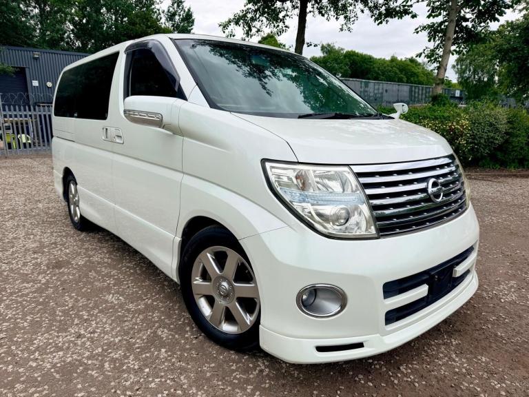 2007 Nissan Elgrand FRESH IMPORT 2.4 AUTO 8 SEATS MPV PETROL 4 GRADE TWIN SUNROOF ULEZ  MPV Petro...