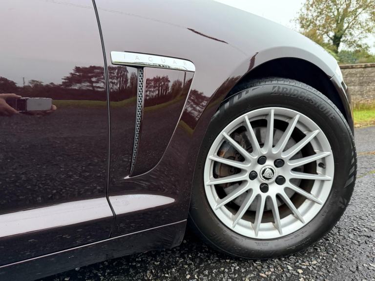 2012 Jaguar XF 2.2d SE Saloon 4dr Diesel Auto Euro 5 190 BHP ** LOW MILES **