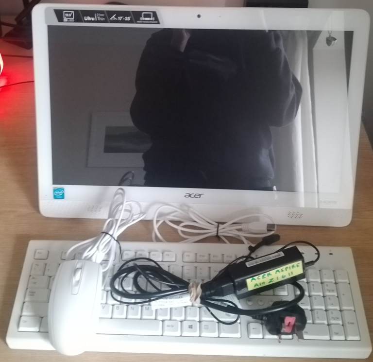 Acer Aspire Z1 611 All In One PC