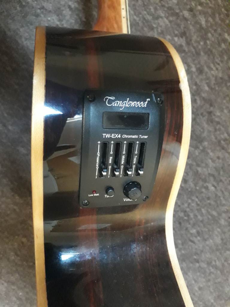 Tanglewood Discovery Guitar semi acoustic 