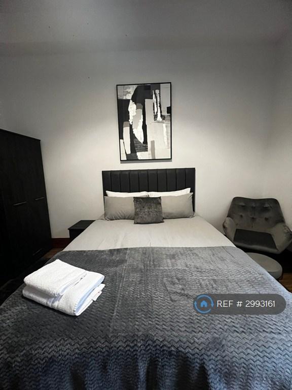 3 bedroom flat in Sauchiehall St, Glasgow, G2 (3 bed) (#2993161)