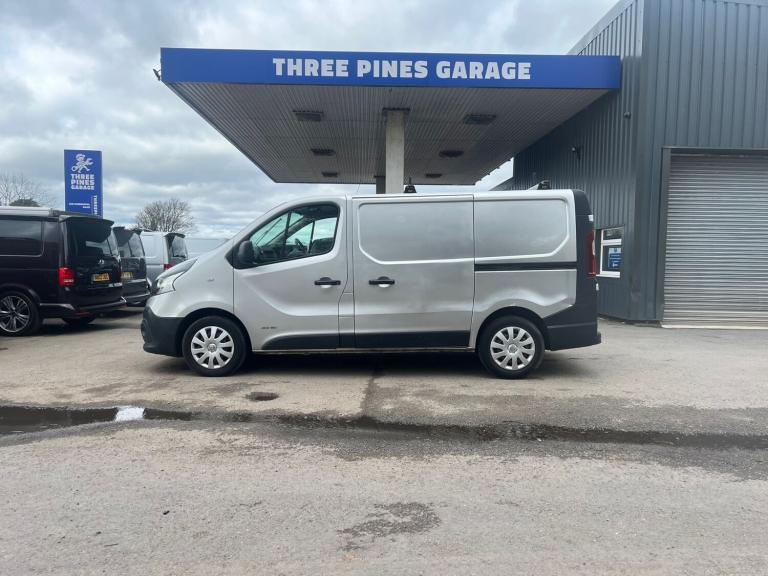 Renault Trafic SL27dCi 115 L1 Business Panel Van 68000 Miles 2 Owners No Vat