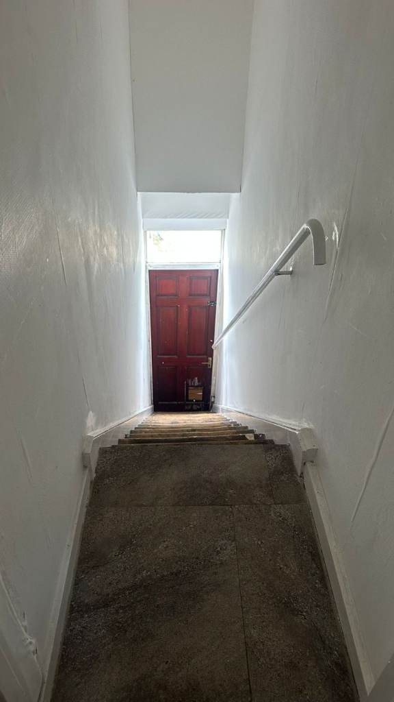 2 Bedroom with 1 reception FF Flat available in E17 Area