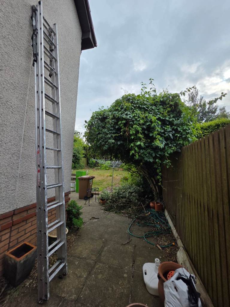 7.71m ABRU double Extension Ladder - Good Condition