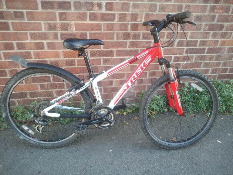 TREK 3 SERIES KIDS JUNIOR HARD TAIL MOUNTAIN BIKE 26-inch Wheels