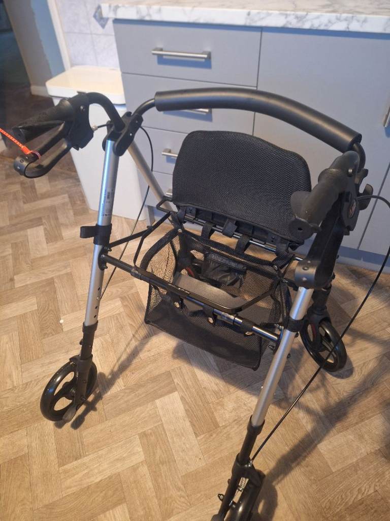 Mobiquip rollator - as new hardly used