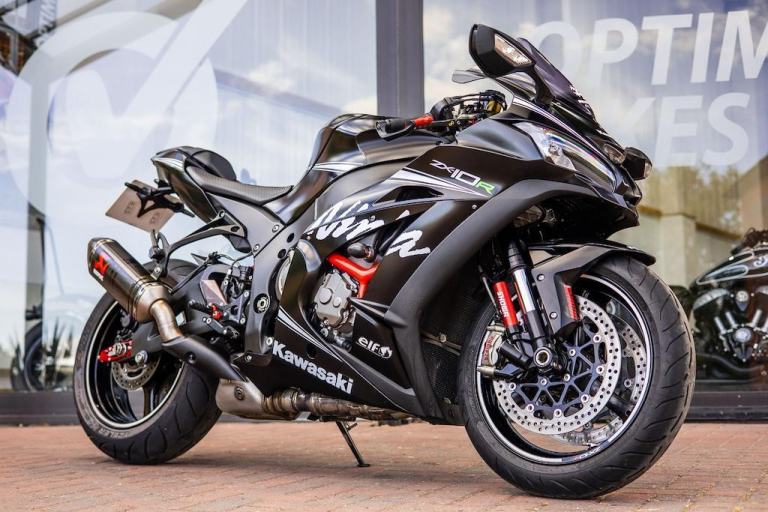 Kawasaki ZX10R WINTER TEST ! AKRO ! STUNNING