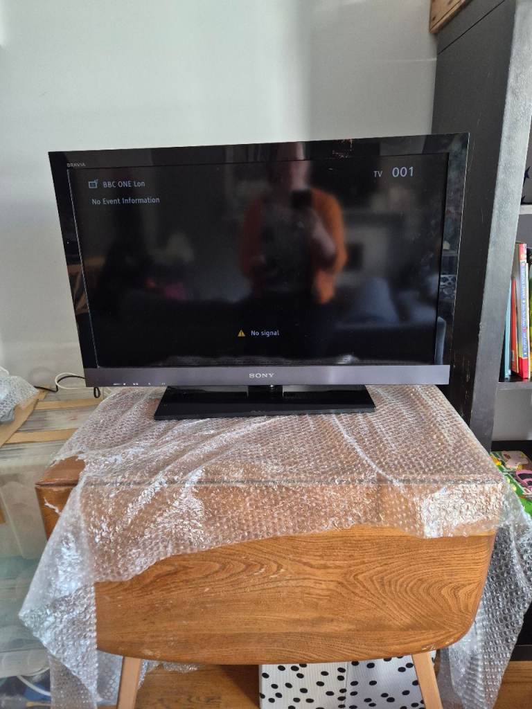 Working Sony Bravia TV 35inch