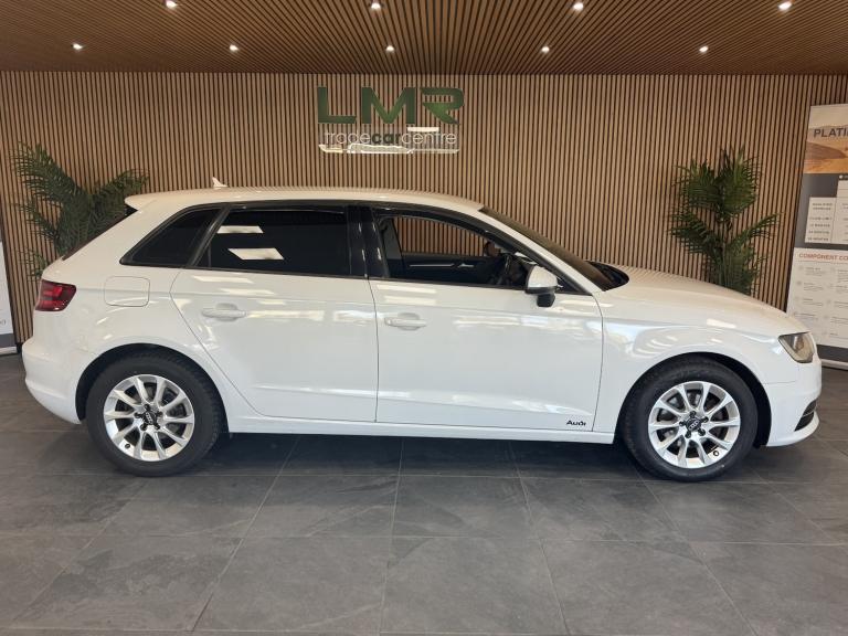 AUDI A3 1.6 TDI SE 2014