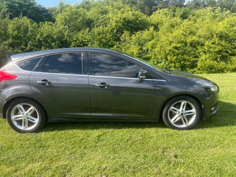 FORD FOCUS 1.6 TDCi Zetec Grey Manual Diesel 2015