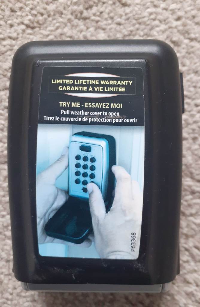 Outdoor Wall Mount Key Safe Box with Key-Pad. 4 Mounting Screws & Instruction Leaflet included.