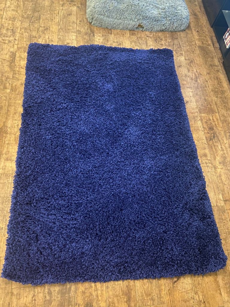Shaggy rug 