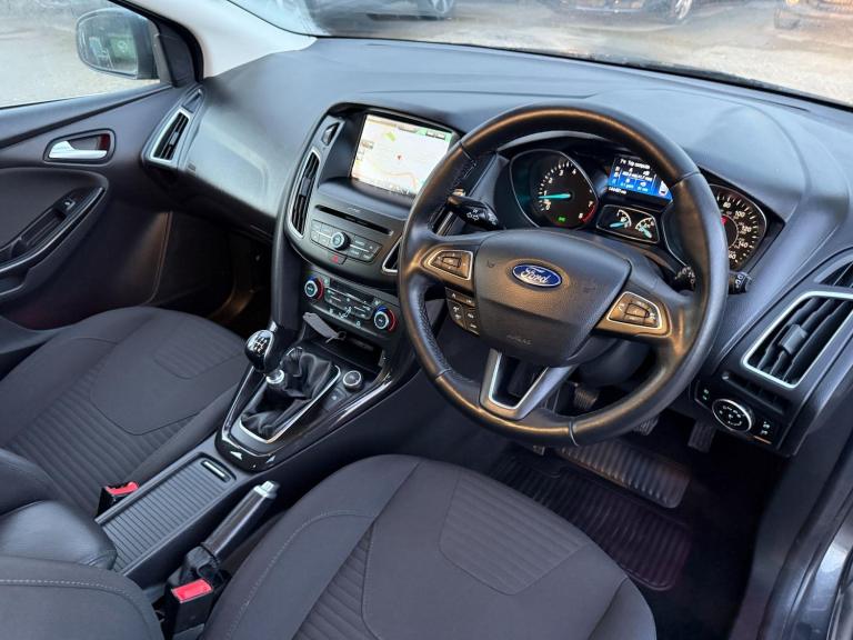 2015 Ford Focus 1.0T EcoBoost Titanium Euro 6 (s/s) 5dr HATCHBACK Petrol Manual
