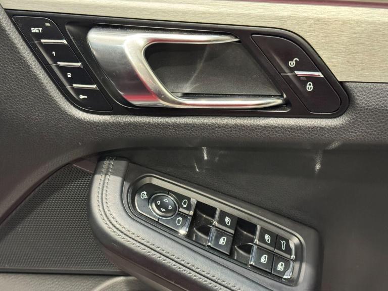 2017 Porsche Macan GTS 5dr PDK ESTATE PETROL Automatic