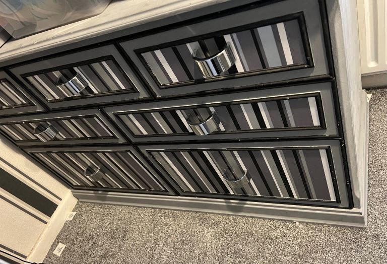 Grey, and stripe chest of drawers. Top needs repainting. Solid, not flat-pack! Collection only.