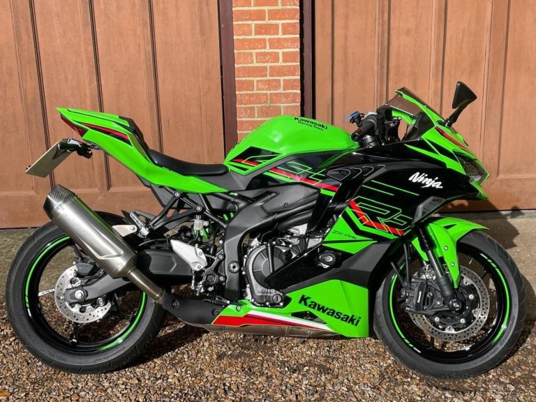 2024 KAWASAKI NINJA 400 KRT EDITION