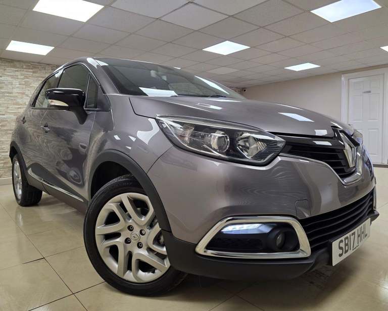 RENAULT CAPTUR 1.2 Dynamique Nav TCe 120 Grey Manual WARRANTY 12 MONTHS MOT