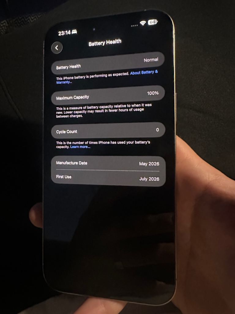iPhone 16 Pro Max 256gb /  0 Cycle Count / Pristine Condition 