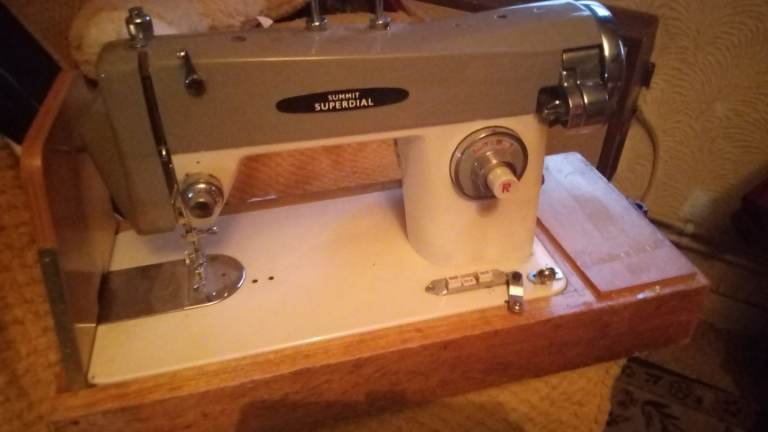 Sewing machine 