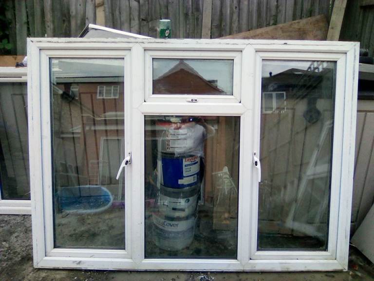 Double Glazed Window – Approx. 189cm W x 135cm H