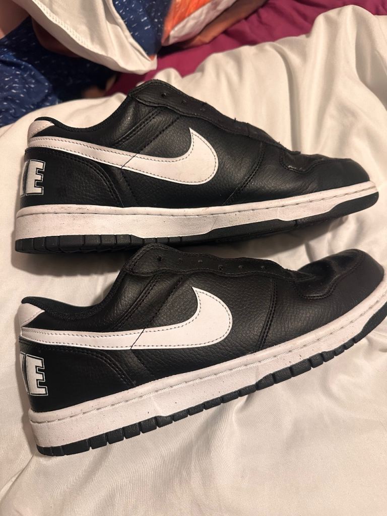 Men’s Nike shoes size 9