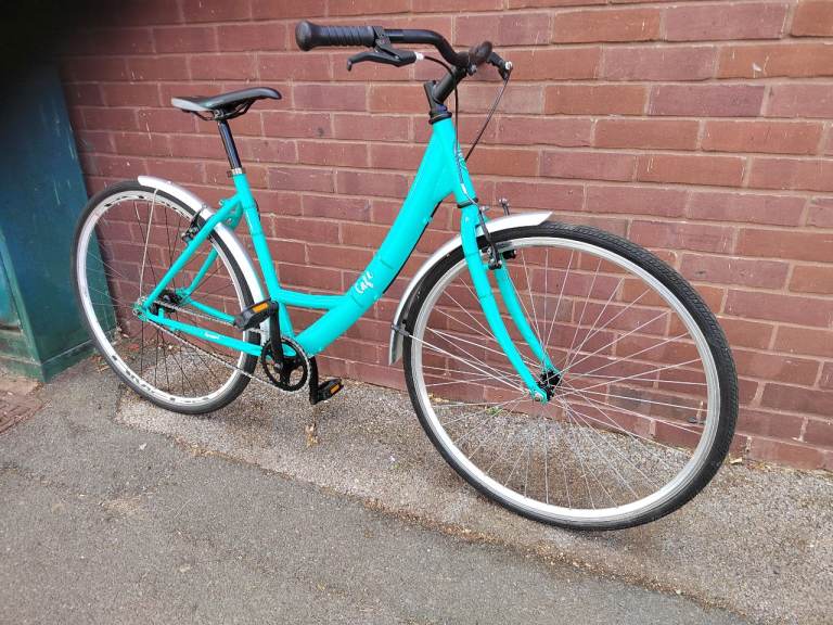 Turquoise City Bike with Mudguards – Good Condition