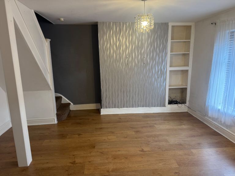 3 bedroom house to rent Llanelli 