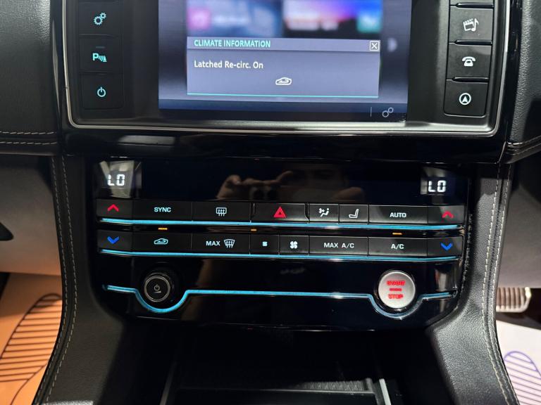 2017 Jaguar F-Pace 2.0 D180 R-Sport SUV 5dr Diesel Auto AWD Euro 6 (s/s) (180