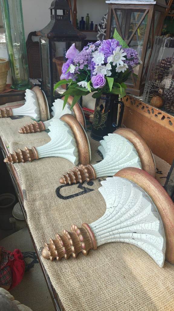 Five Resin Decorative Wall Shelf Sconces