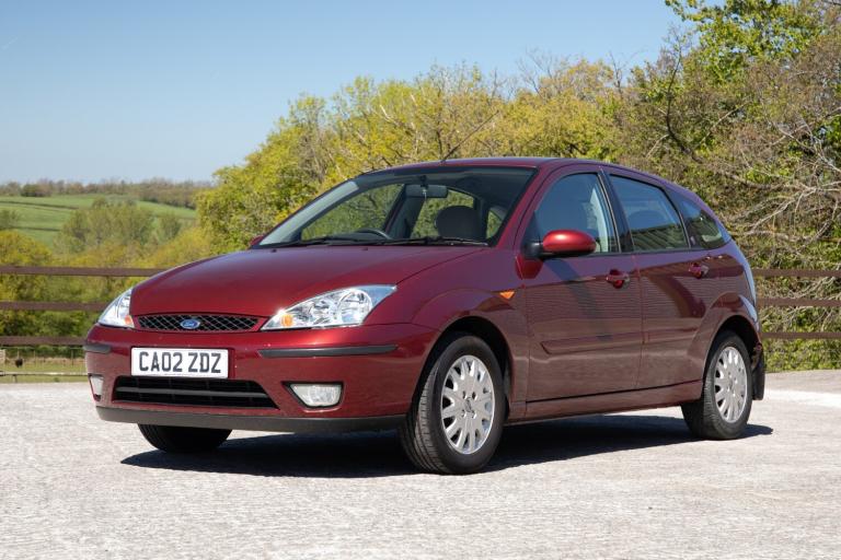 2002 Ford Focus 1.6 Ghia 5dr HATCHBACK Petrol Manual