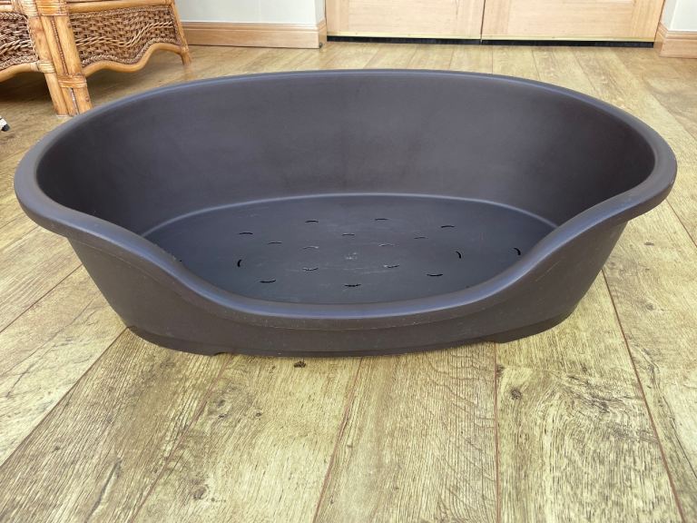 Plastic Medium Dog Bed