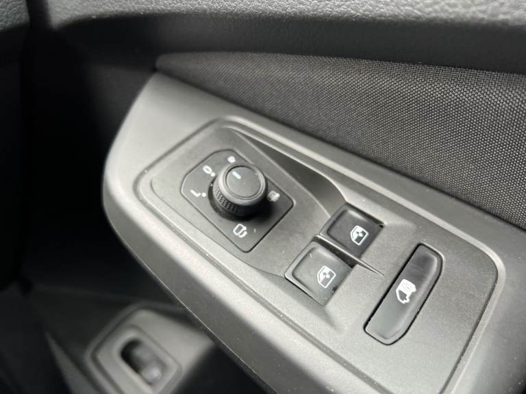 2025 Ford Transit Connect 250 LWB 1.5 Limited 150PS PHEV Auto Van Petrol Parallel PHEV Automatic