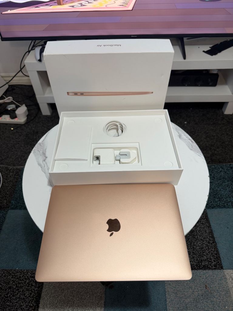 Apple Macbook Air 2018 Rose Gold with Box & Charger