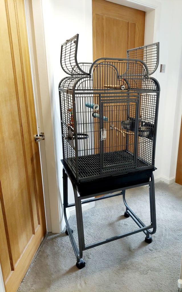 Open top bird parrot cage on stand 