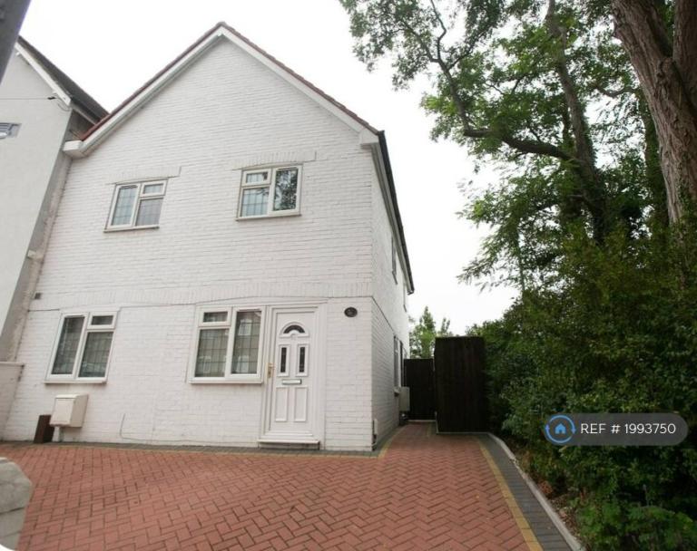 3 bedroom house in Langley Road, Poole, BH14 (3 bed) (#1993750)