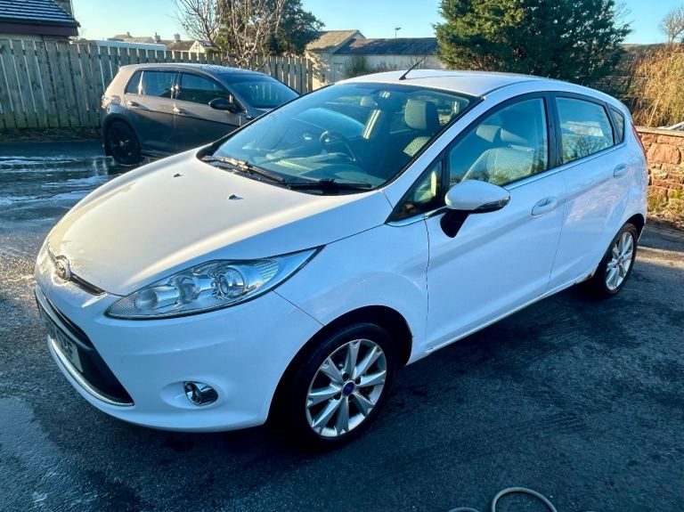 Ford, FIESTA, Hatchback, 2011, Manual, 1242 (cc), 5 doors