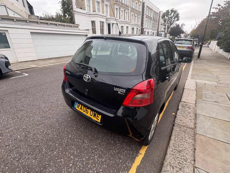 toyota YARIS,2006 1.3 automatic 5 doors,drives great, great condition , 90k miles,1 year mot,2 keys 