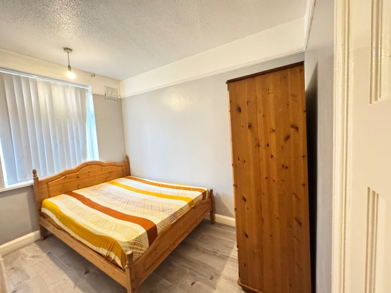 A double room available to rent