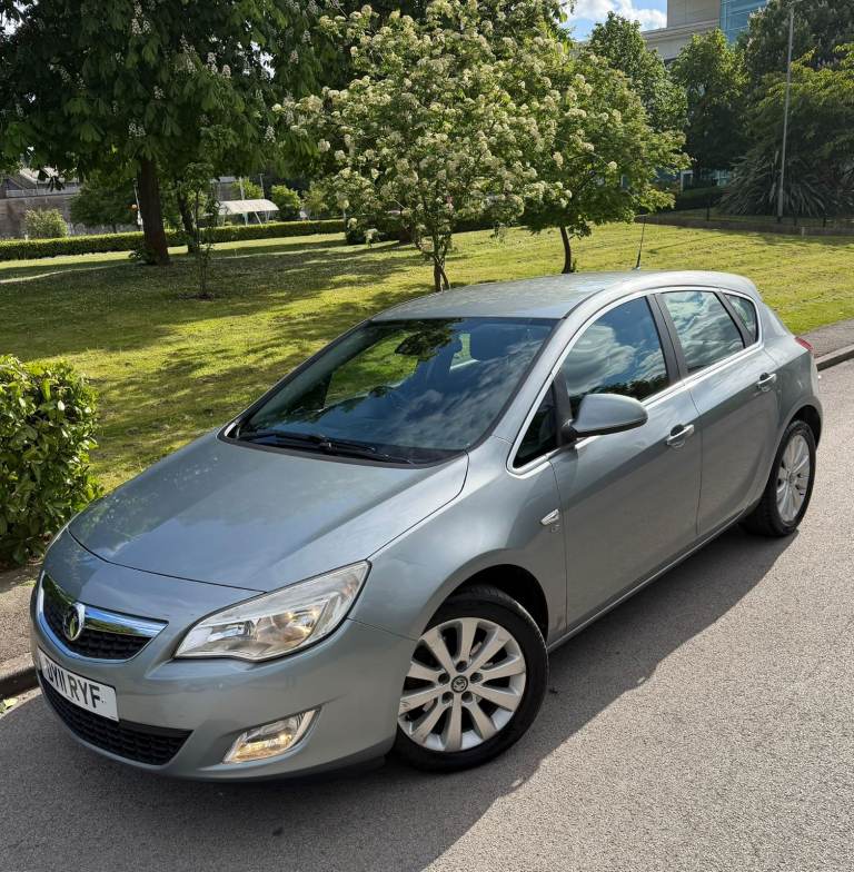 Vauxhall, ASTRA, Hatchback, 2011, Other, 1956 (cc), 5 doors