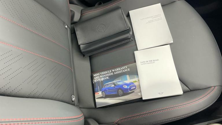 2025 MINI Aceman 160kW SE Classic 54kWh 5dr Auto Electric Hatchback Hatchback Electric Automatic