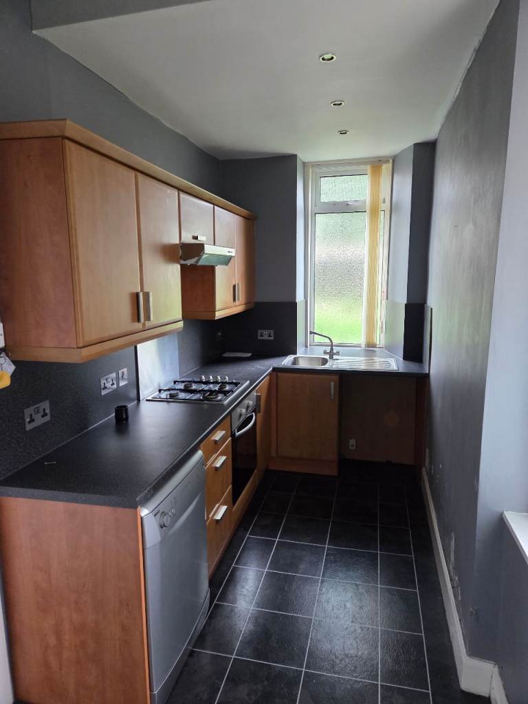 3 BED FLAT FOR RENT !!!!!!
