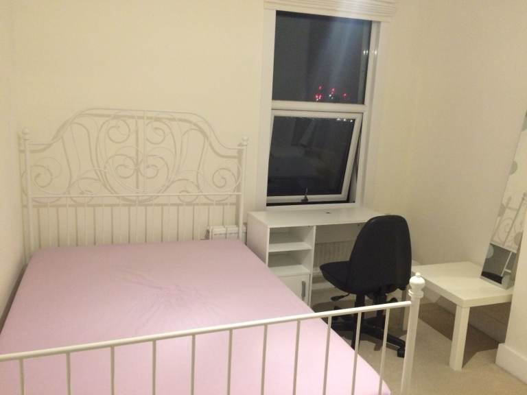 Spacious Double Room for Single Occupancy SE7 Charlton/North Greenwich (NO AGENT PLEASE)
