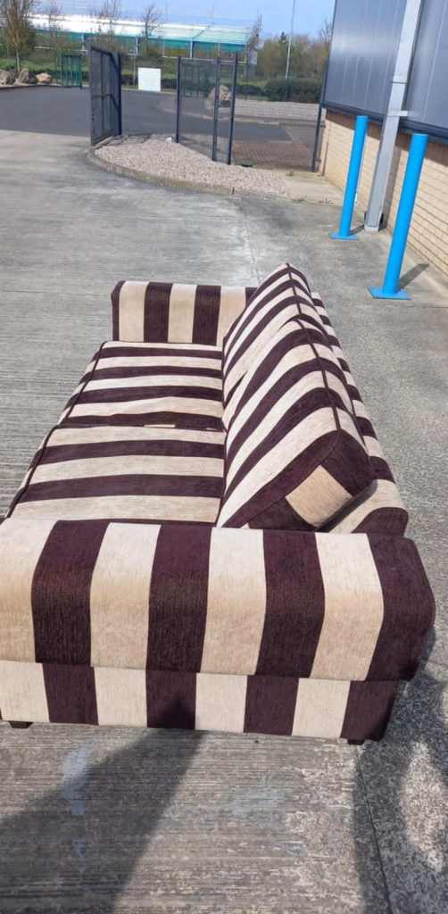 Lovely , Superb , 4 seater multi colour , cloth sofa - TS location , FREE DELIVERY