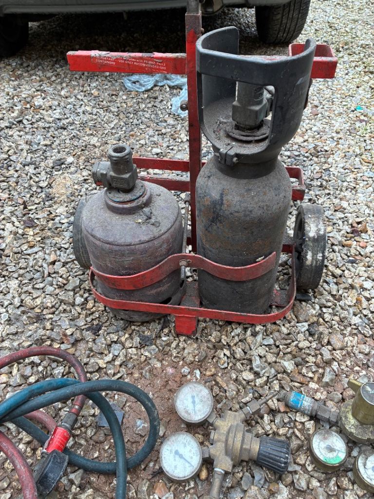 Oxy and acetylene mini bottles