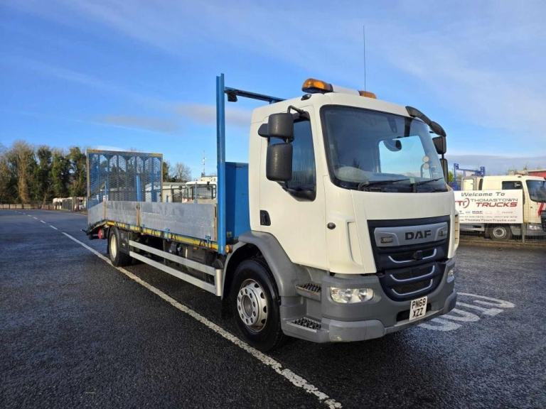 2018 DAF LF 230 with 30ft Dropside Beavertail Body