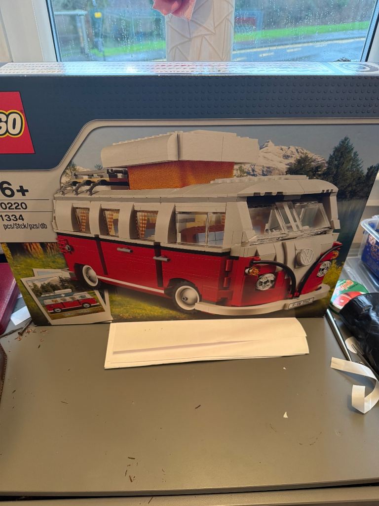 LEGO Creator Expert Volkswagen T1 Camper Van (set number 10220). 