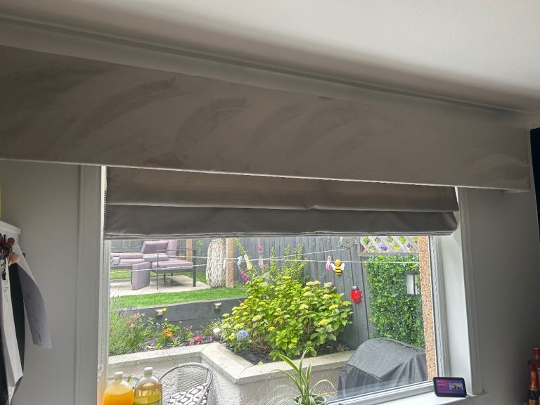 Grey Roman Blind – Good Condition
